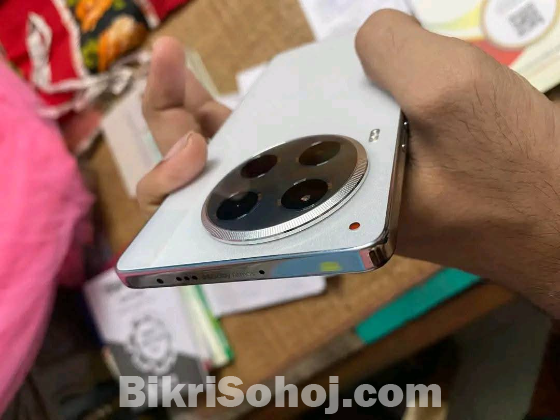 Tecno camon 30